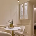 Cosmo - Private Parking Included Apartamento